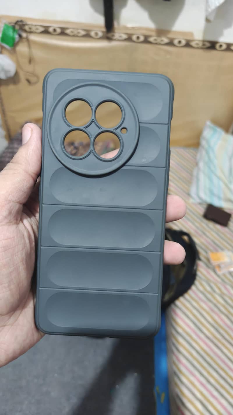 OnePlus 13 Official case 1
