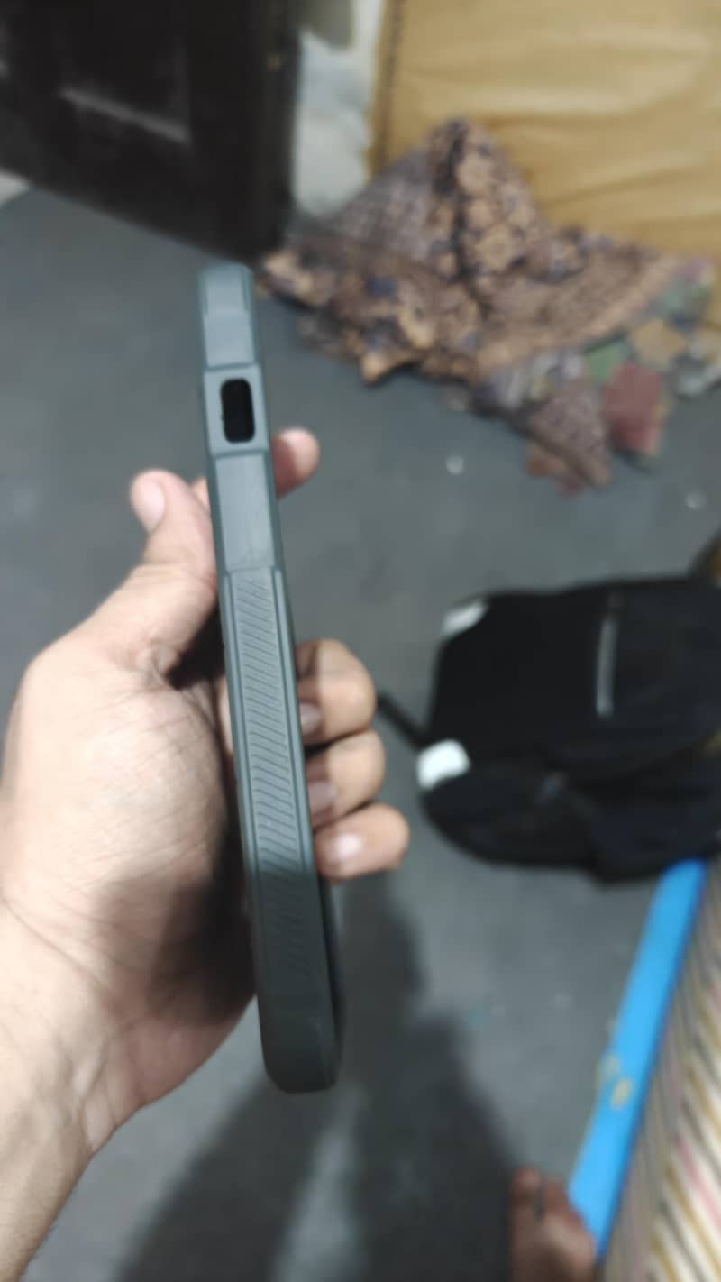 OnePlus 13 Official case 4