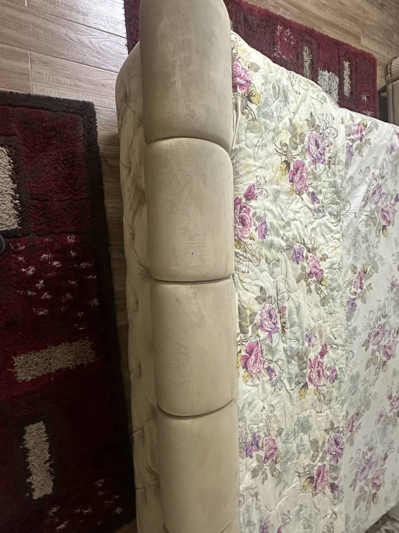 Modern bed set 2