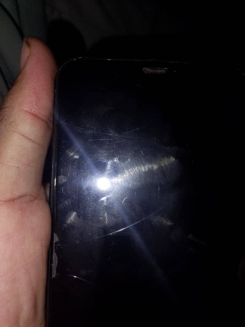 Apple iPhone 11 Pro Max 1