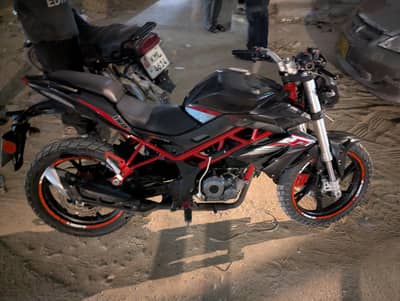 Benelli TNT 150i  Red Color