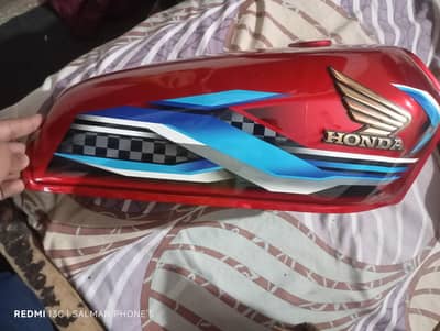 petrol tank {125}