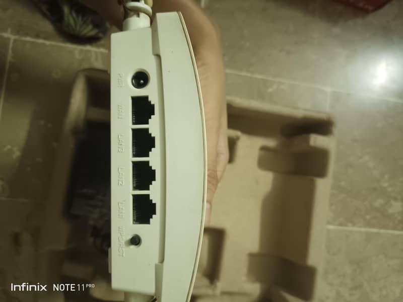 TP Link Router 4