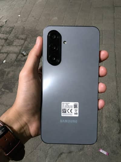SAMSUNG GALAXY A17
