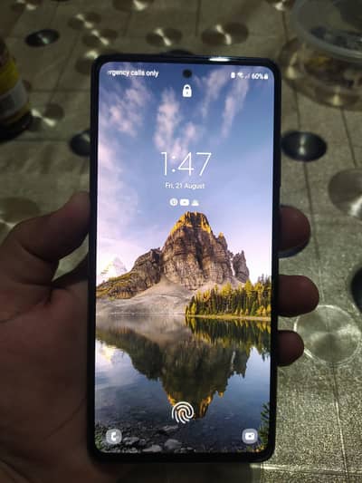 Samsung Mobile S20 FE (Sim Glich)