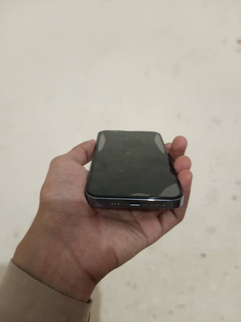 Apple iPhone 13 Pro 1