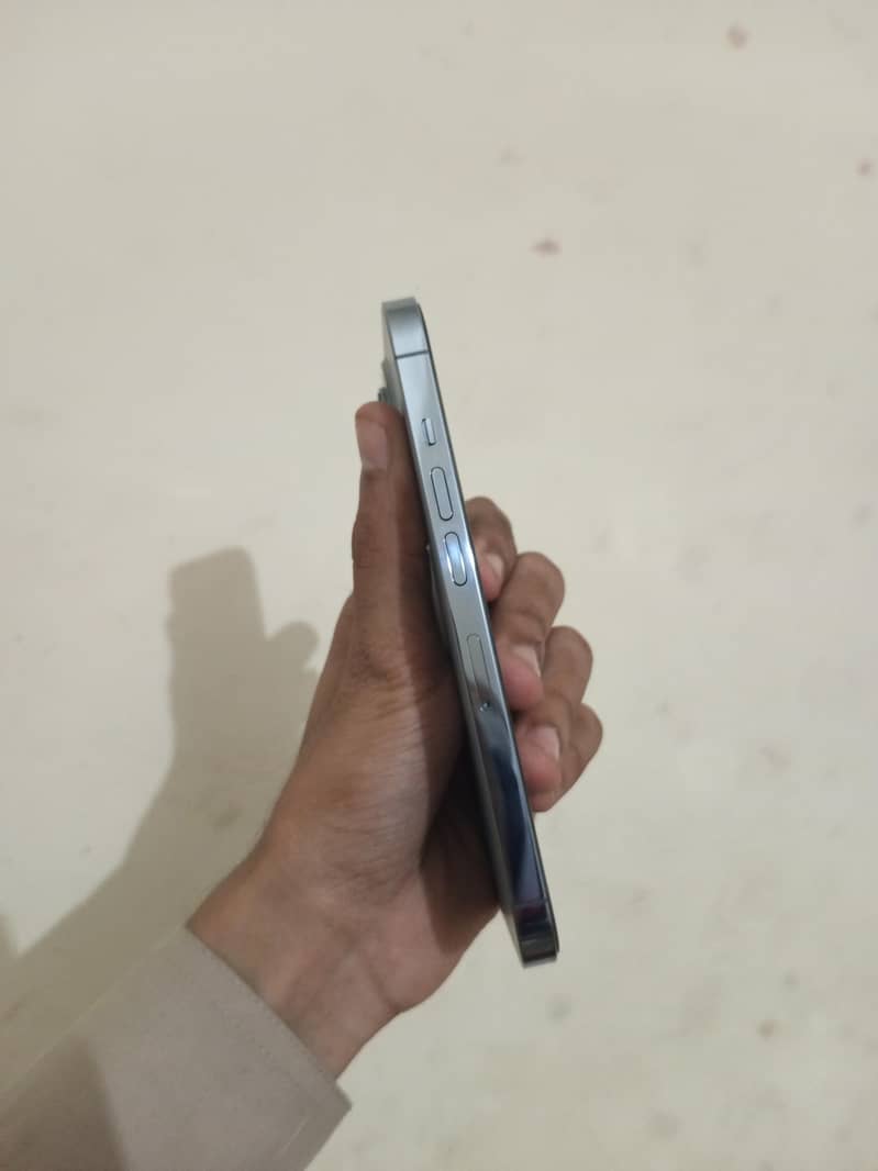 Apple iPhone 13 Pro 3