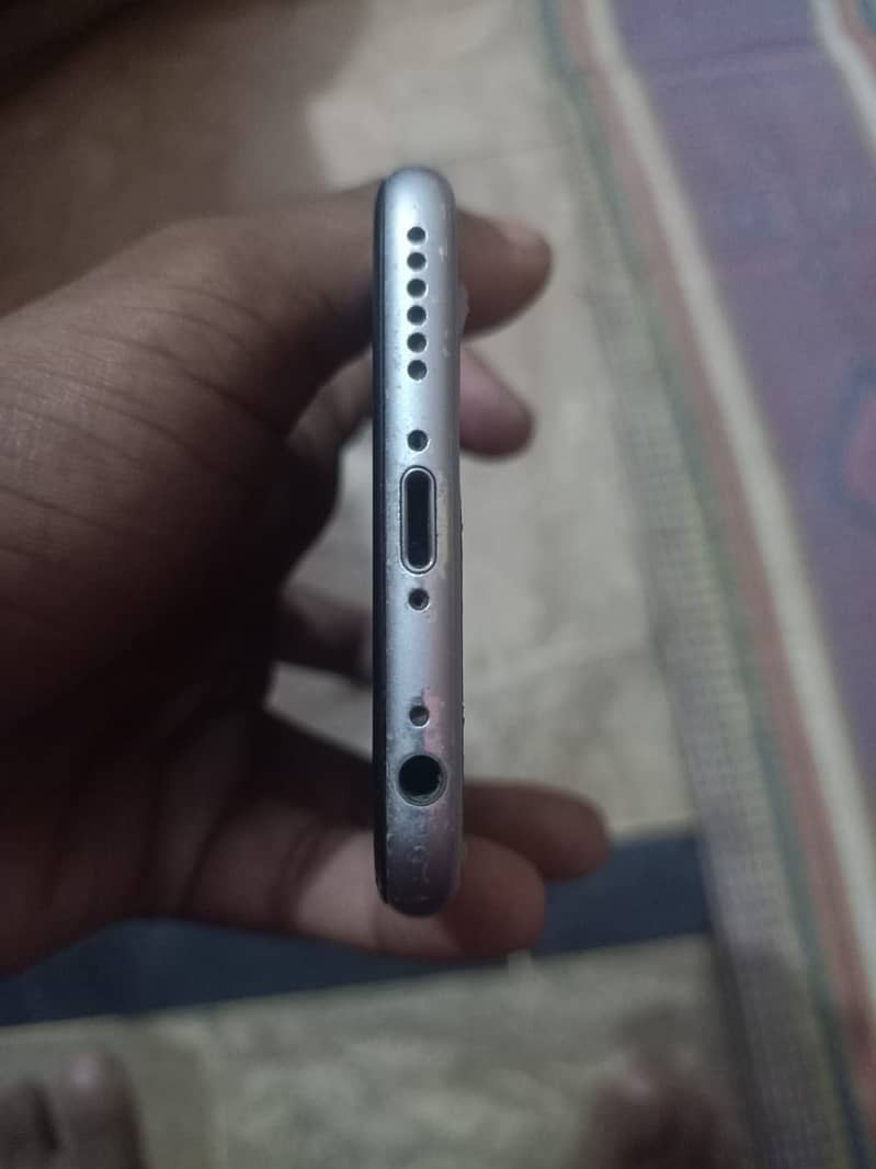 Apple iPhone 6S 3