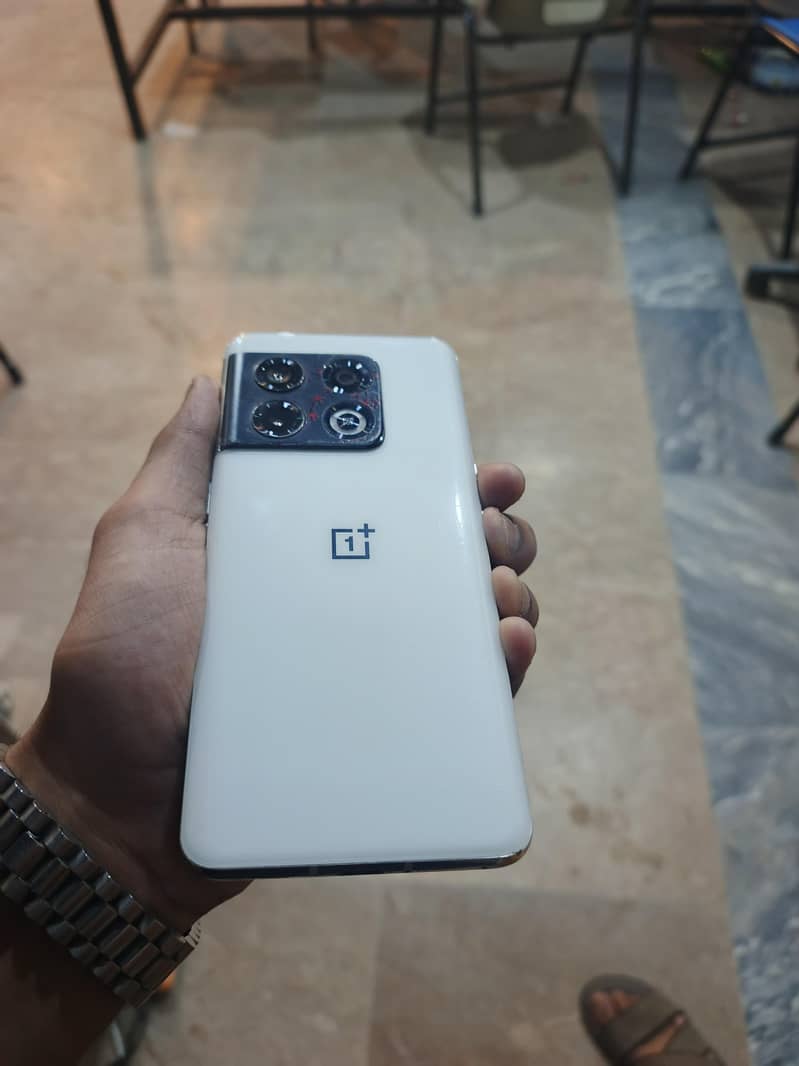 One Plus 10 Pro 0