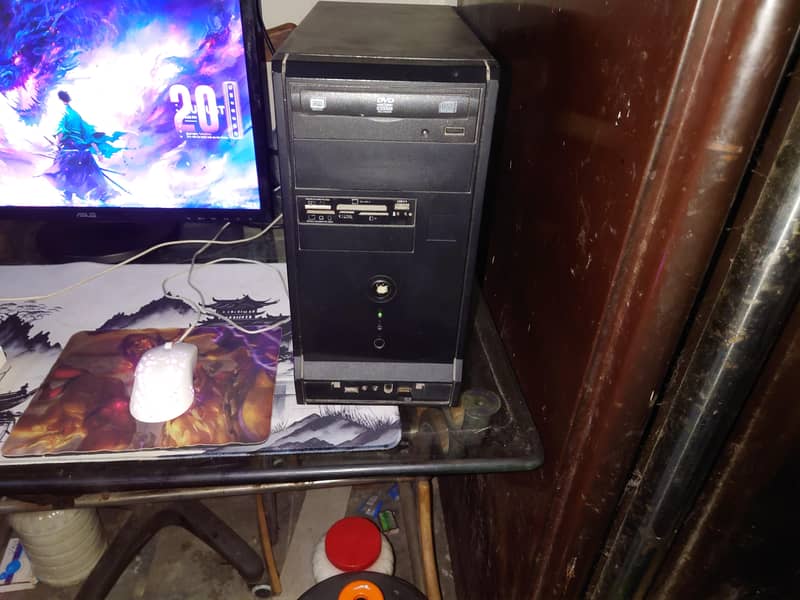 gaming PC setup 3