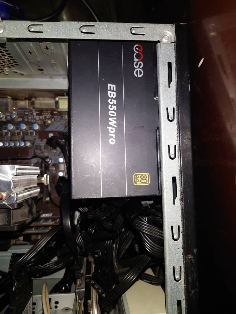gaming PC setup 5