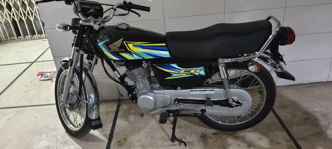 Honda CG 125 2026 Model | Only 3,400 KM Driven | Black