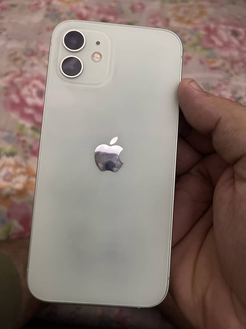 Apple iPhone 12 0