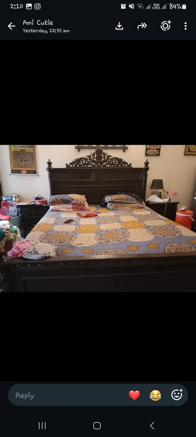 1 bed 2 side tables and dressing table