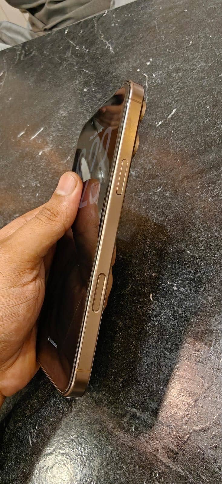 Apple iPhone 16 Pro Max 1