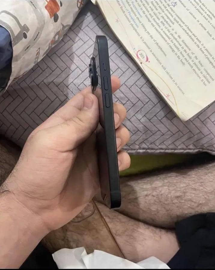 Apple iPhone 13 1