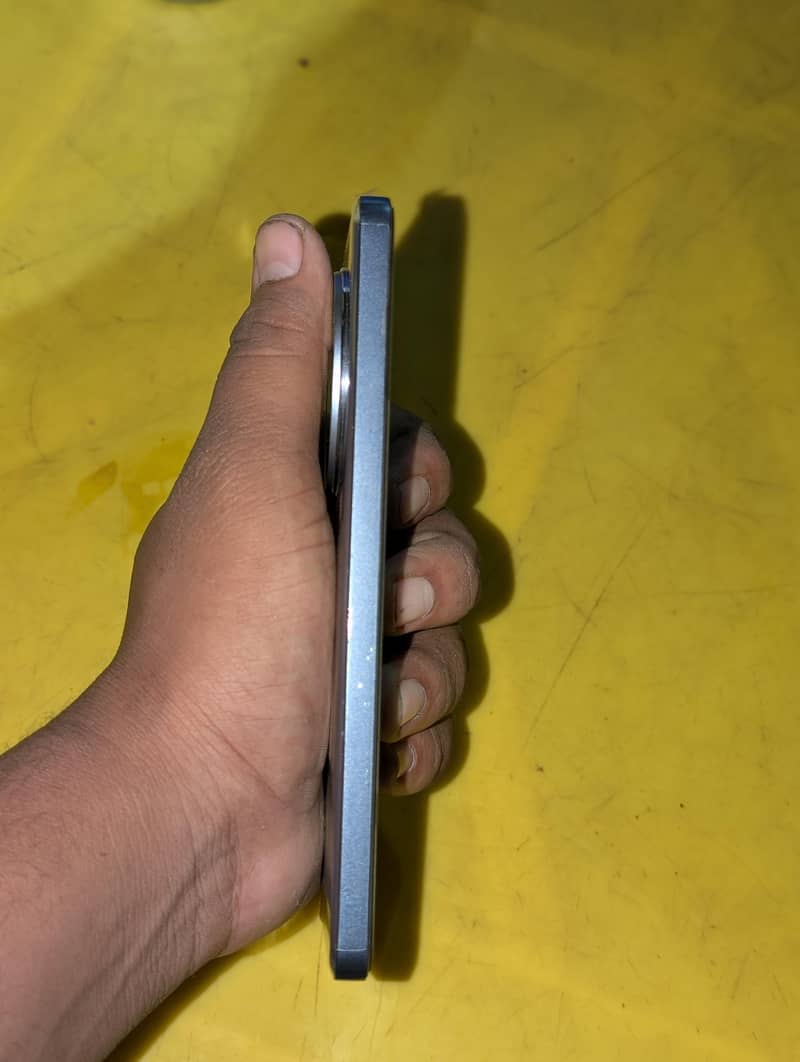 Realme 13 Plus 2