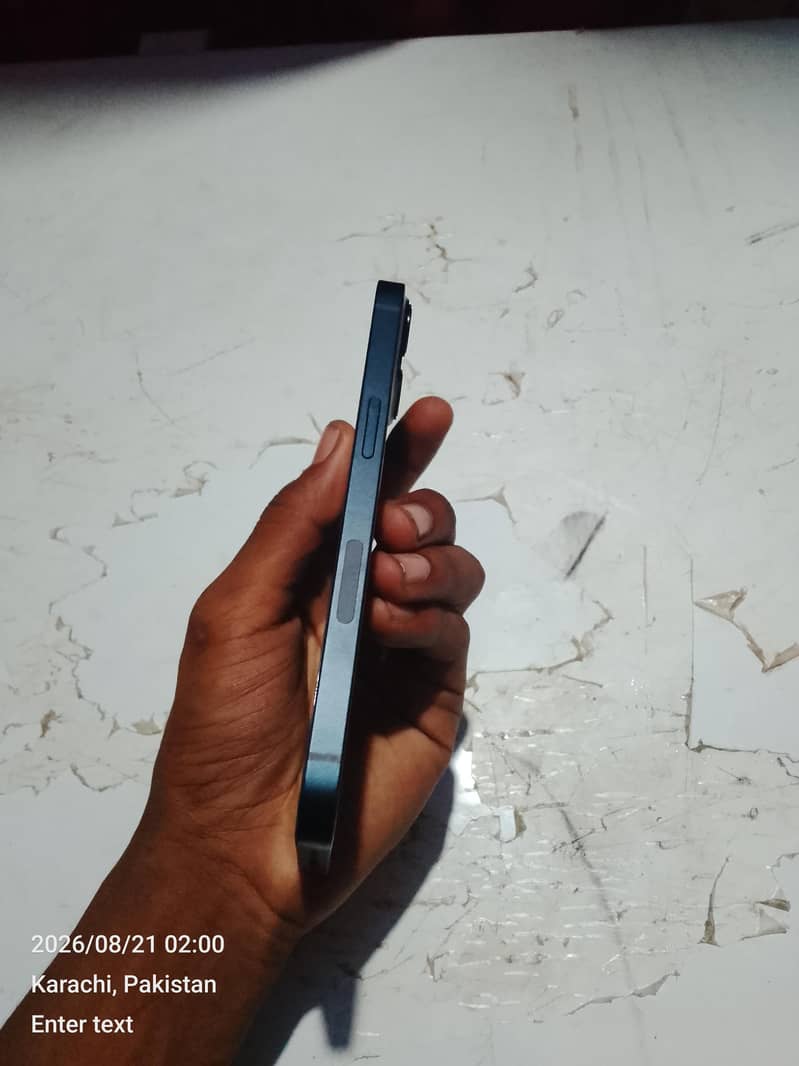 Apple iPhone 13 3