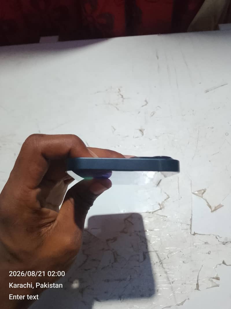 Apple iPhone 13 6