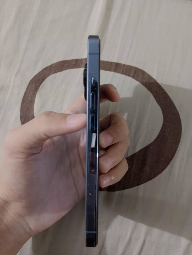 Apple iPhone 13 Pro 3