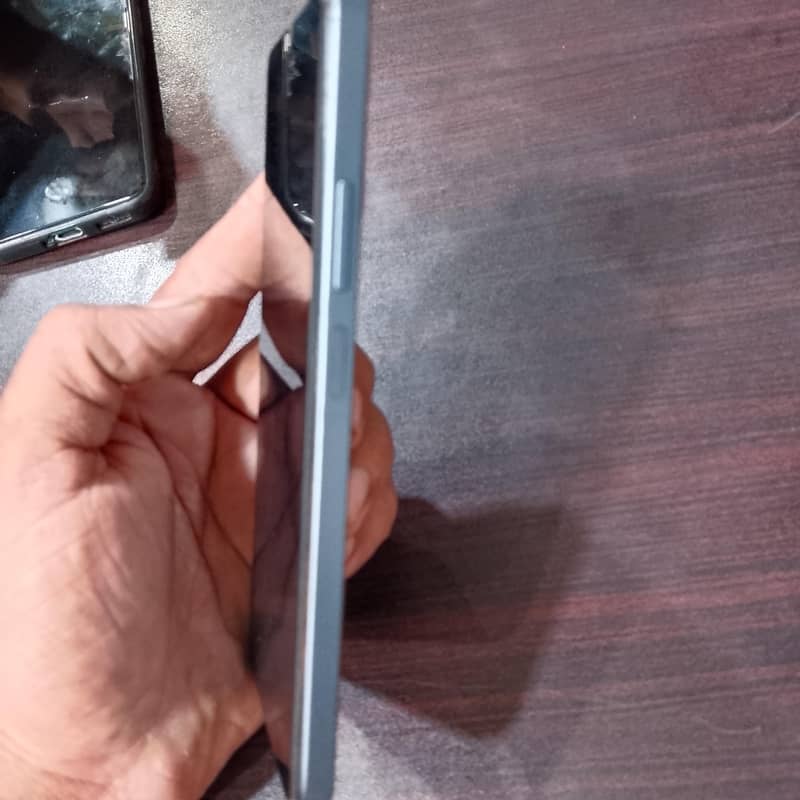 Realme C63 3