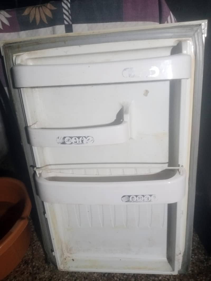 orient fridge 3