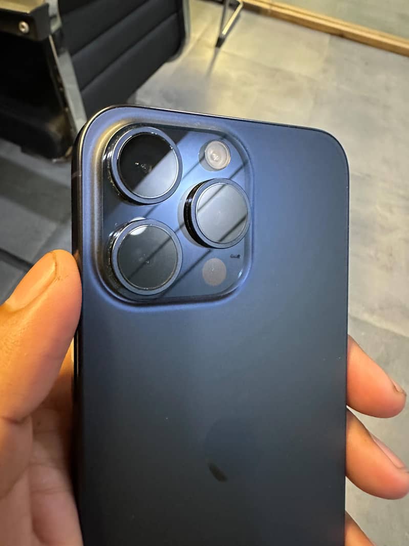 Apple iPhone 15 Pro Max 1