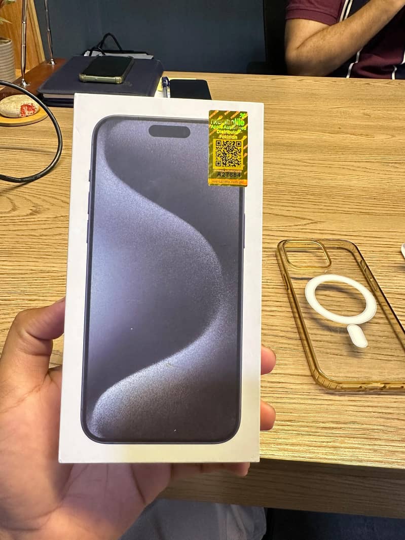 Apple iPhone 15 Pro Max 3