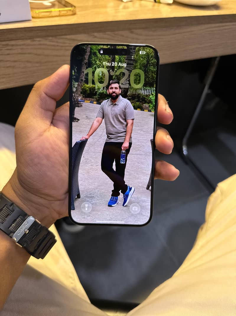 Apple iPhone 15 Pro Max 6