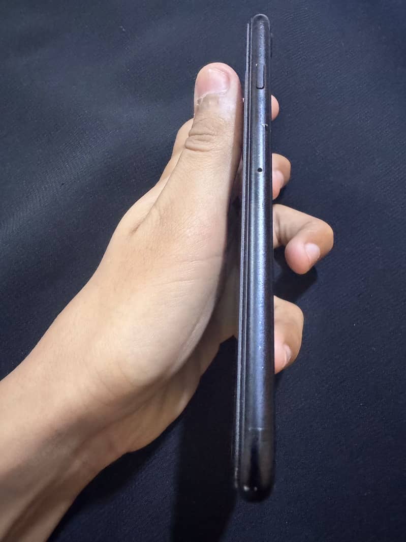 Apple iPhone 7 1