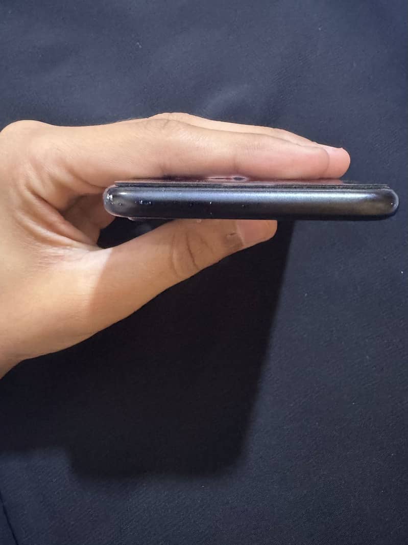 Apple iPhone 7 3
