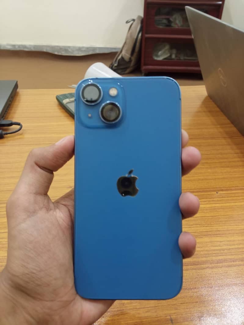 Apple iPhone 13 4