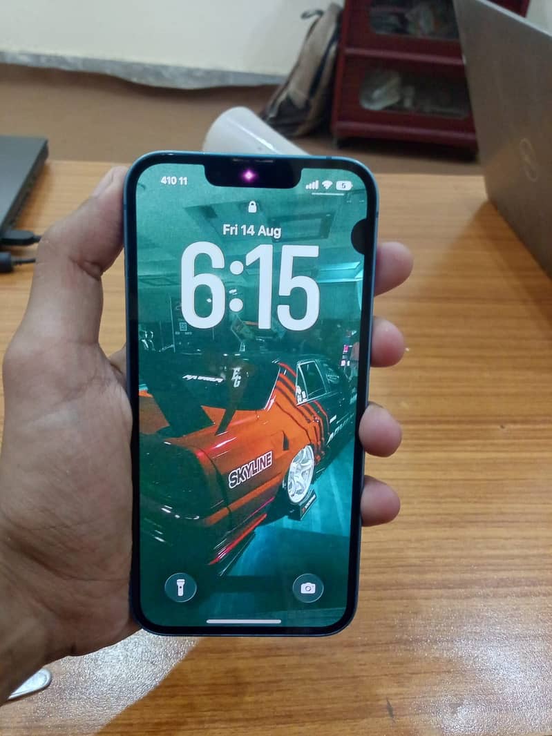 Apple iPhone 13 5