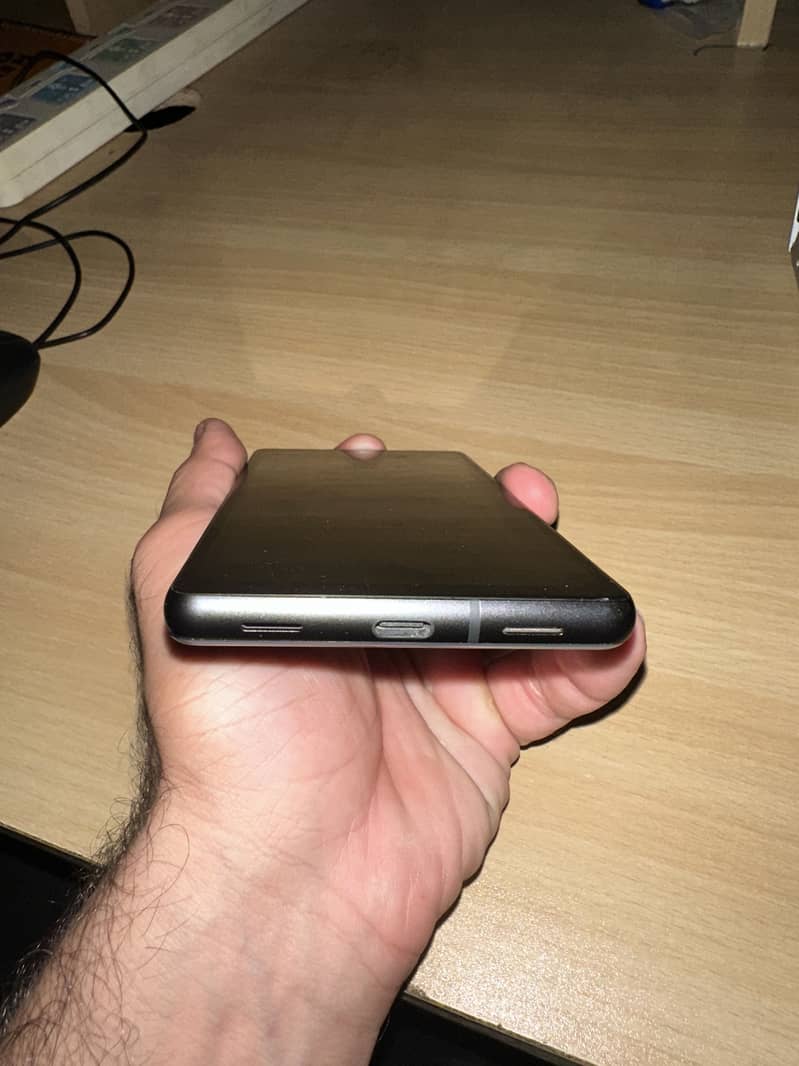 Google Pixel 7a 5
