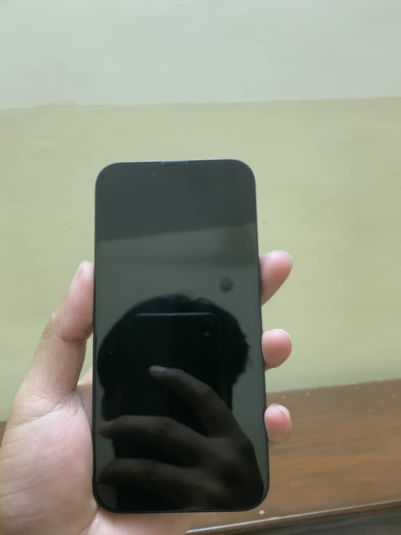 Apple iPhone 14 4