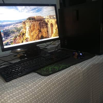 Gaming PC Dell . Condition 10/10 2Gb 750 TI 16GB Ram 256 SSD