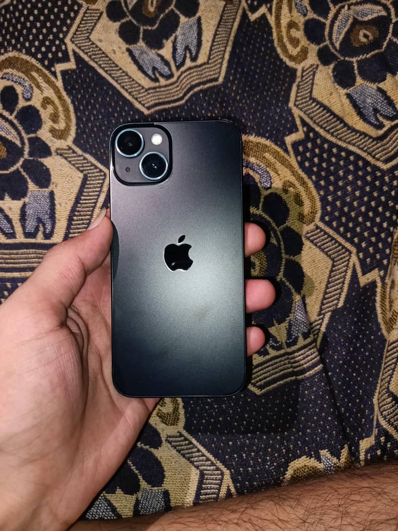 Apple iPhone 13 0