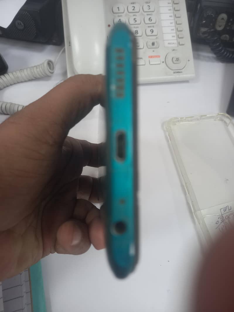 Tecno Spark 5 4