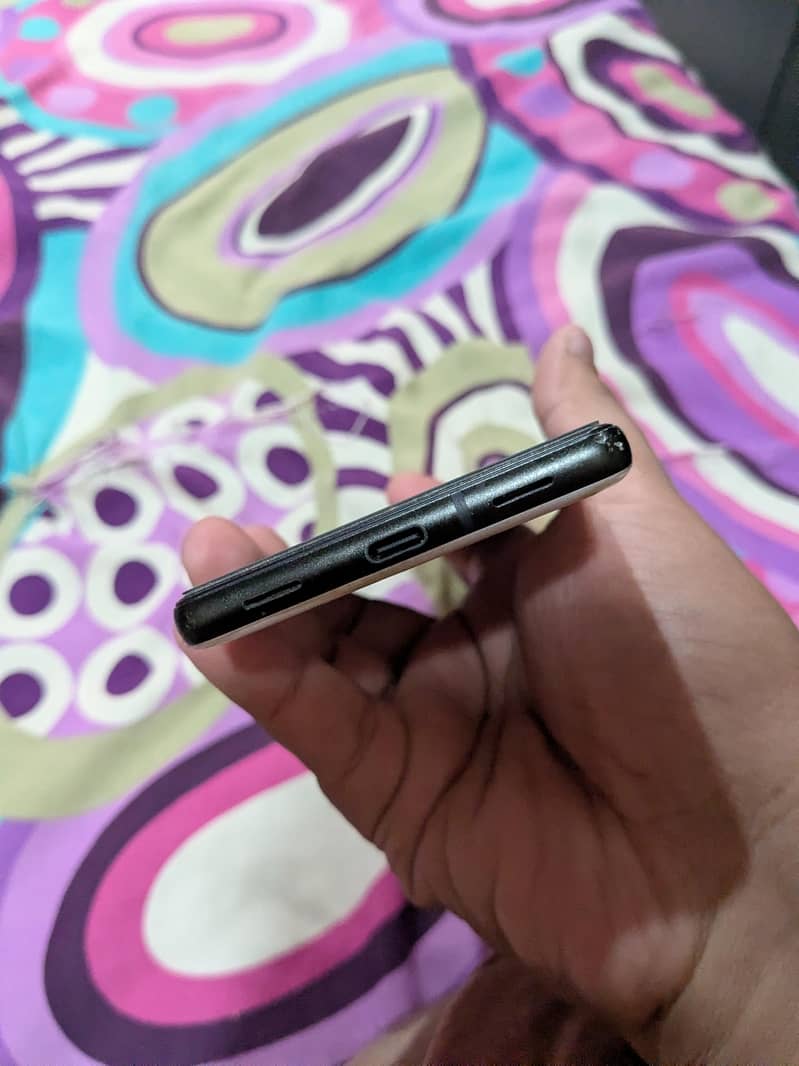 Google Pixel 6a 4