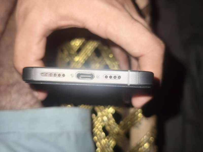 iphone 15 pro max 5
