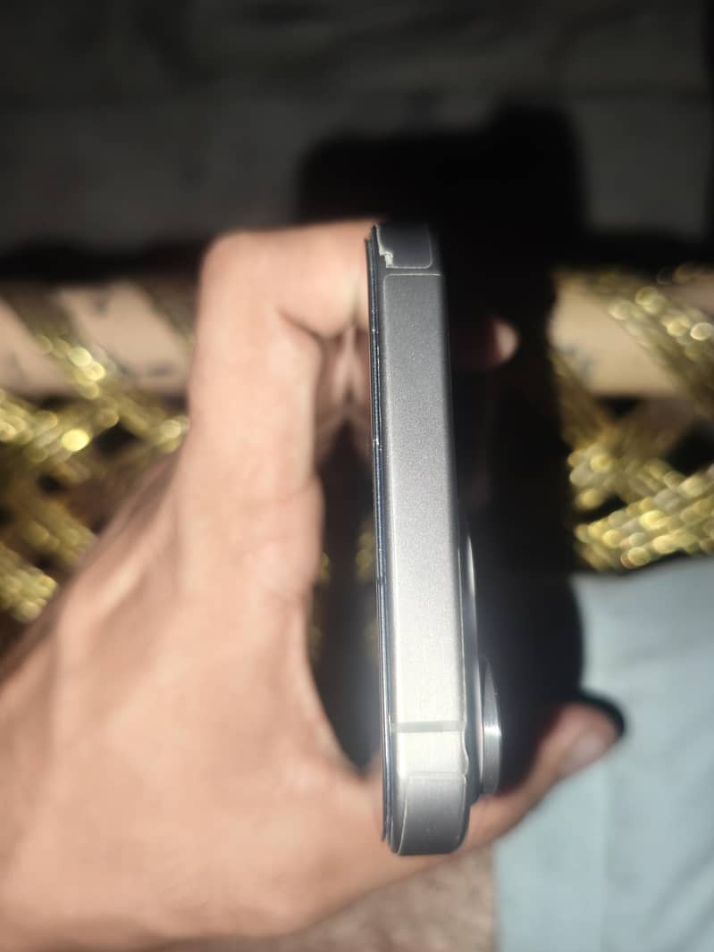 iphone 15 pro max 6
