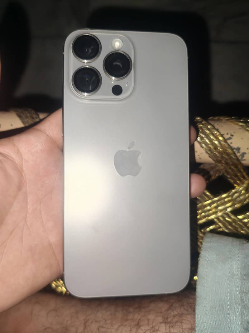 iphone 15 pro max 9