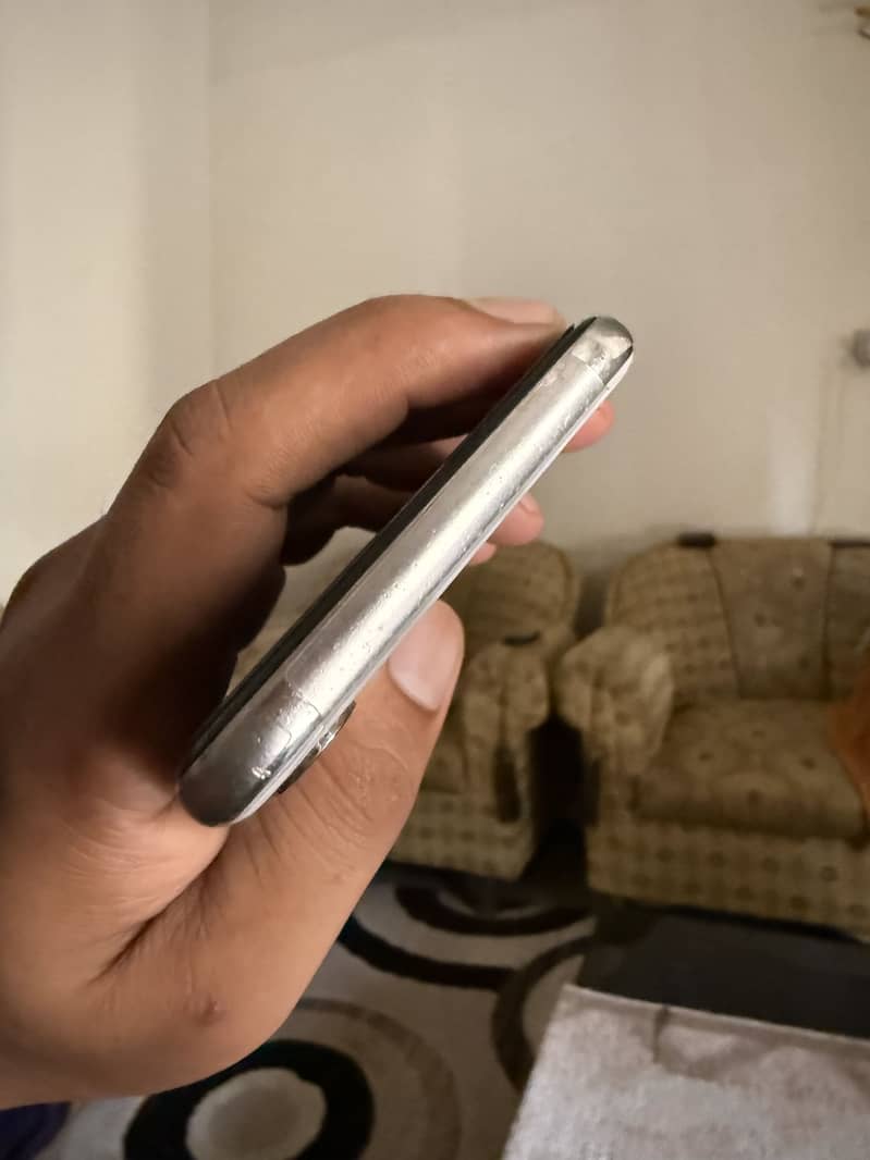 Apple iPhone X 0