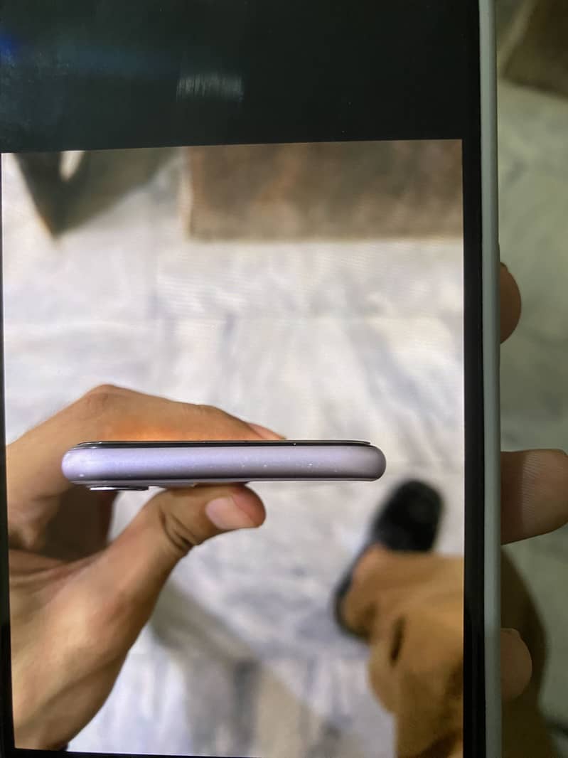Apple iPhone 11 sim working 4