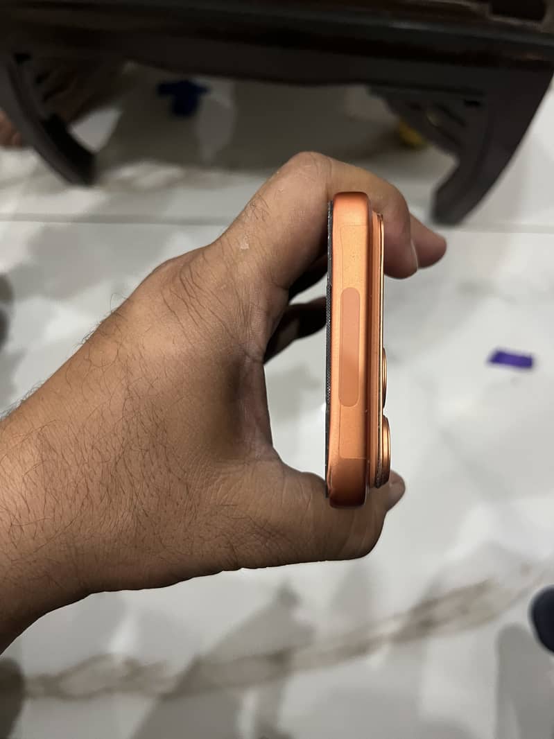 Apple iPhone 17 Pro Max 2