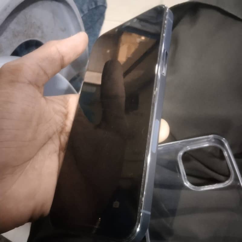 Apple iPhone 13 Pro Max 2