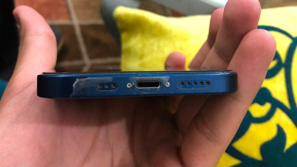 Apple iPhone 12 3