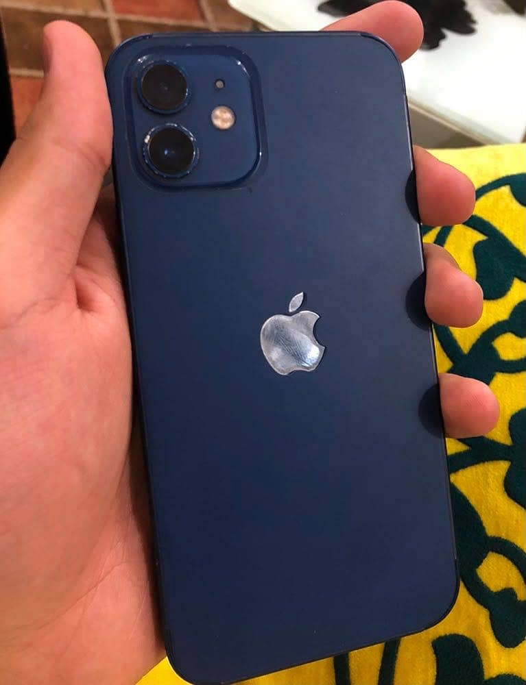 Apple iPhone 12 7