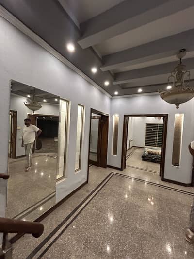 1 Kanal Modern House For Rent