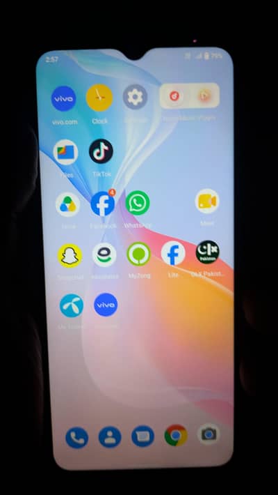 Vivo Y21 only mbl hai aur glas chng hai baki all ok sale exchng